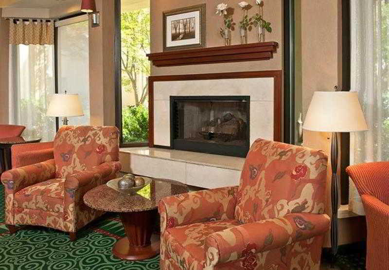Hotel Courtyard Arrowood 3*
